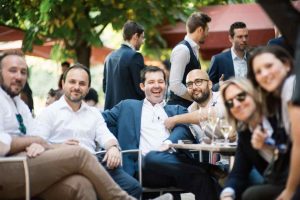Julhiet Sterwen Conseol Garden Party